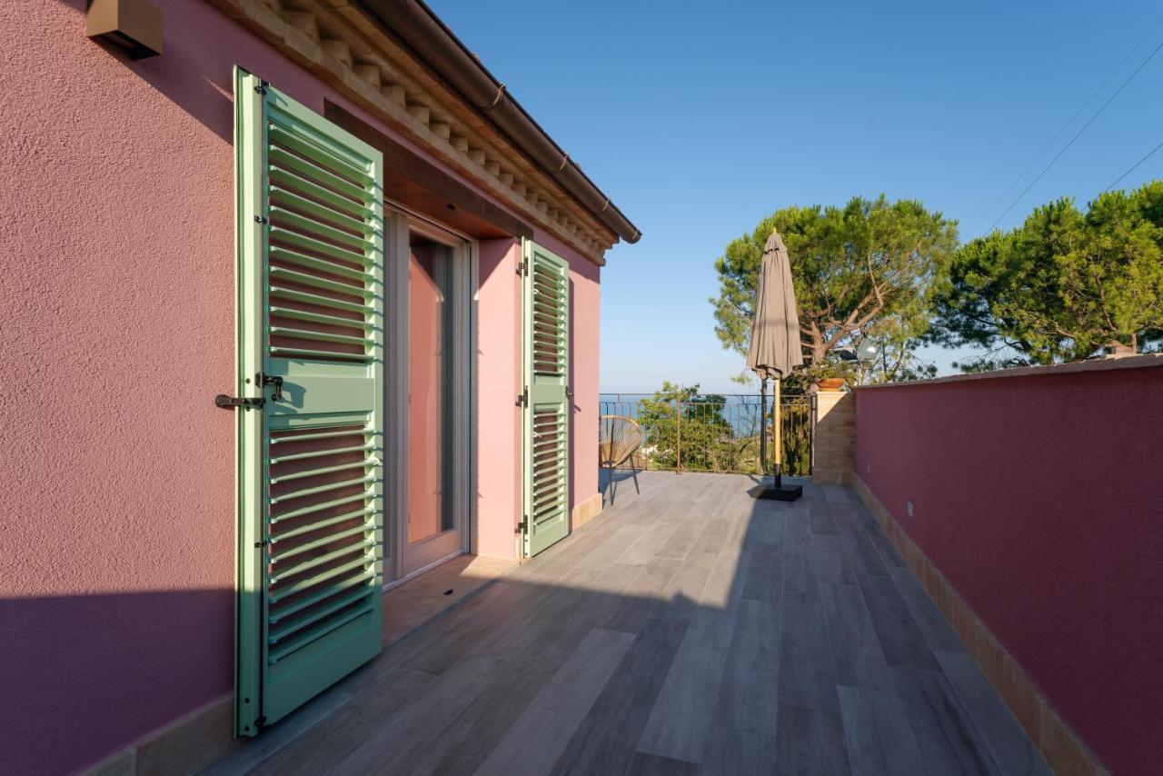 לידו די פרמו L'Organetto, Luxury B&B מראה חיצוני תמונה